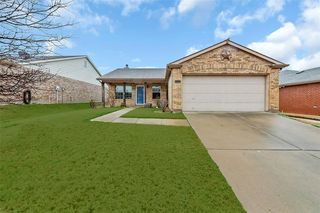 8900 Tumbleweed Dr, Aubrey, TX 76227