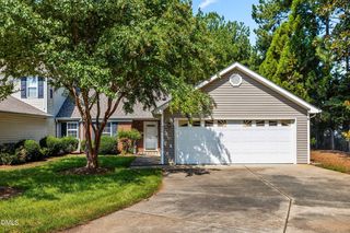 910 Camden Ct, Elon, NC 27244