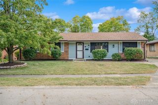 362 Cambridge Dr, Fairborn, OH 45324
