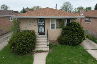 408 Bensley Ave, Calumet City, IL 60409