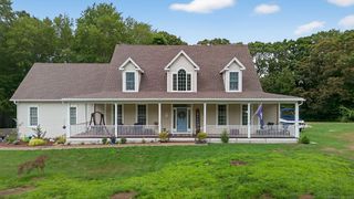25 Comstock Trail, East Hampton, CT 06424