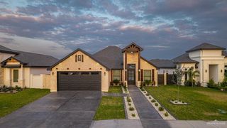 8022 N  49th Ln, McAllen, TX 78504