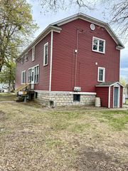 1103 West Dr, Menominee, MI 49858