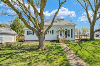 308 S  6th St, Saint Joseph, IL 61873
