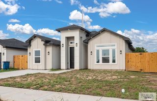 1305 Daytona Beach Ct, Brownsville, TX 78521