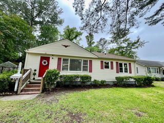 5621 Larry Ave, Virginia Beach, VA 23462
