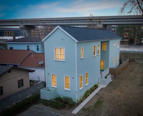 50 F St, Charleston, SC 29403