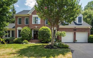 8931 Falls Farm Dr, Potomac, MD 20854