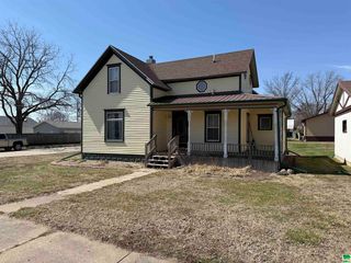 345 S  8th St, Cherokee, IA 51012