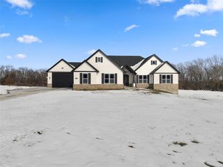 16475 Foxtail Ct, Wright City, MO 63390