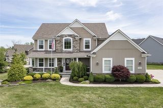 4055 Deer Lake Dr, Medina, OH 44256