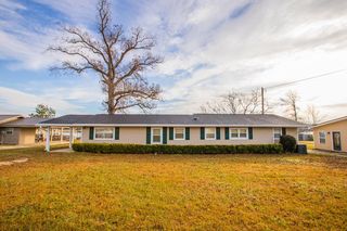 8127 Clearwater Dr, Donalsonville, GA 39845