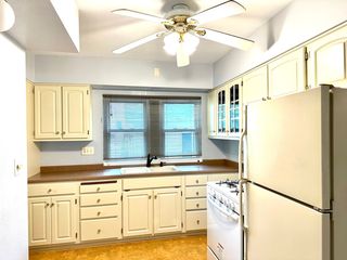 2320 E  2nd St #1, Duluth, MN 55812