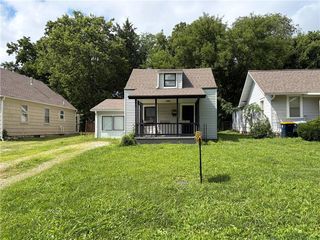 106 W  80th St, Kansas City, MO 64114