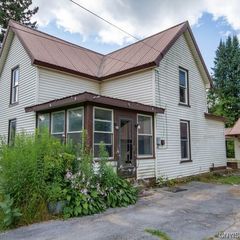 27627 High St, Natural Bridge, NY 13665