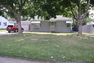 22 S  Plum St, Princeton, IL 61356