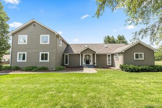 515 Clyde Rd, Highland, MI 48357