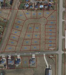 801 Harvest Cir, Horace, ND 58047