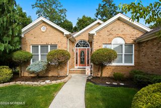 13 Laurel Lane, Bayville, NJ 08721