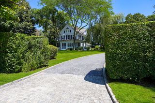 185 Davids Ln, Water Mill, NY 11976