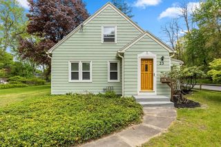 23 Corley Dr, Rochester, NY 14622