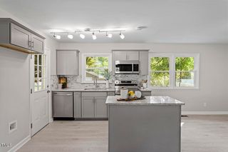 732 Queens Ave, Dunn, NC 28334