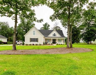 194 Quail Chase Dr, Leesburg, GA 31763