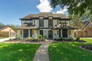 2709 S  Pine Hill Dr, Pearland, TX 77581