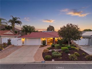 23664 Outrigger Dr, Canyon Lake, CA 92587