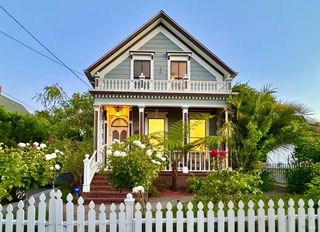18 7th Street, Petaluma, CA 94952