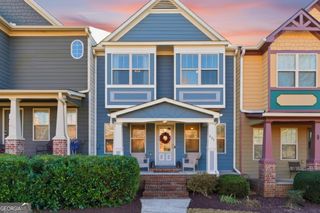 411 Royal Crescent Ln E, Canton, GA 30115