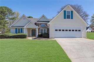 6185 Devonshire Dr, Flowery Branch, GA 30542