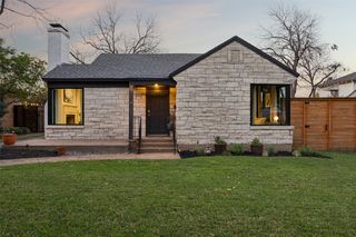 2155 Barberry Dr, Dallas, TX 75211