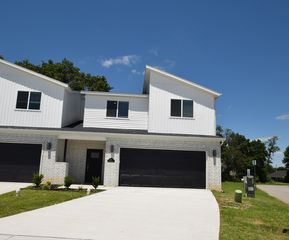 668 Sun Meadows Loop, Centerton, AR 72719