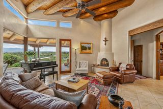 19 Sunrise Vis, Santa Fe, NM 87506