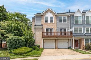 11710 Scooter Ln #7, Fairfax, VA 22030