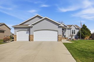 3644 Taylor St S, Fargo, ND 58104