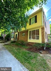 1 Dunsinane Ct #61, Silver Spring, MD 20906