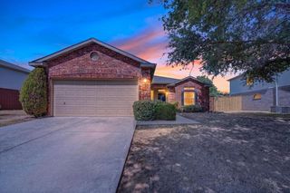 1305 Eagle Wing Ln, Denton, TX 76210