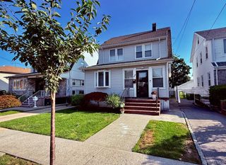 20 W Oxford Street, Valley Stream, NY 11580