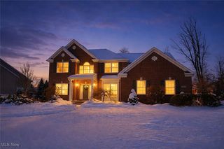 7583 Estate Ave, Hudson, OH 44236