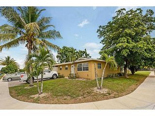 1301 NW 42nd St, Oakland Park, FL 33309
