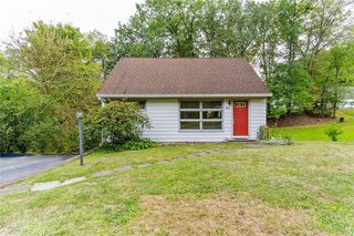449 W  Park St, Hermitage, PA 16148