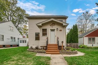235 Ingalton Ave, West Chicago, IL 60185