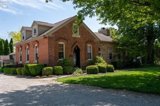 1402 Fox Rd, Sandusky, OH 44870