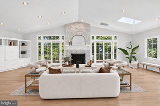 3467 N  Venice St, Arlington, VA 22207