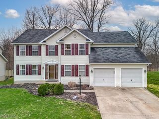 4572 Litchfield Dr, Akron, OH 44321