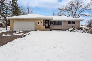 4905 34th Ave N, Golden Valley, MN 55422