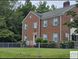 201 Campbell Ct, Bassett, VA 24055