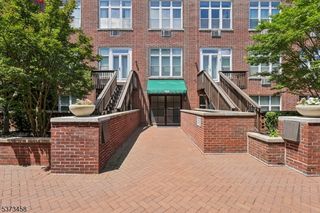 515 Trinity Pl BLDG 515 #3FN, Westfield, NJ 07090